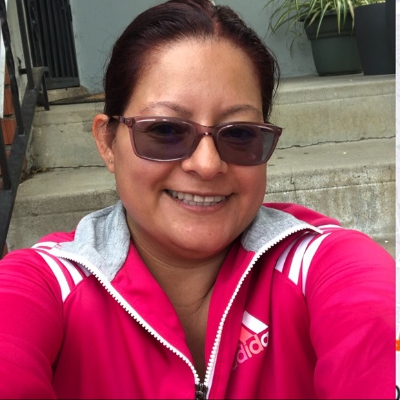 Meet your Posher, Rocio - Picture 1 of 1